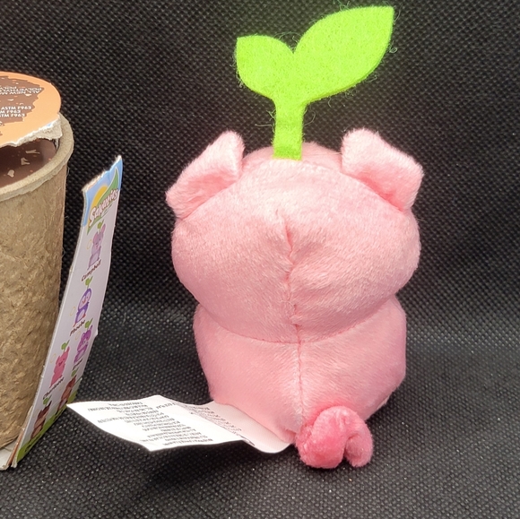 Sakuties Grow A Smile Series 2 Mystery - CHARLOTTE Pink Pig 3" Mini Plush - Picture 5 of 11